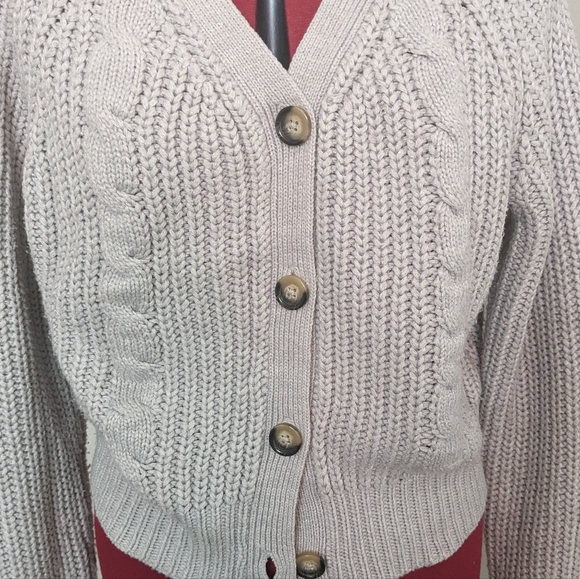 Harlow Chunky Knit Cardigan - Picture 2 of 8